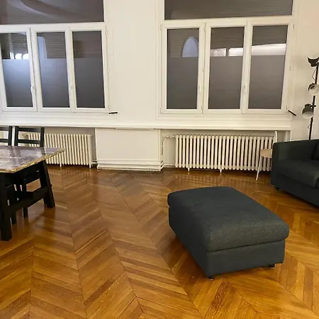 Grand De 120 M2 A 5 Minutes Du Metro 7 Lits Апартаменты
